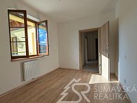 MODERNÍ 2+KK S VELKÝM BALKONEM  A VÝHLEDEM NA ŠUMAVU, PARKOVÁNÍ V DOMĚ, NOVOSTAVBA SE ZÁRUKOU, - PXL_20260317_144226674.jpg