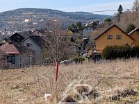 VÝJIMEČNÝ STAVEBNÍ POZEMEK VE VIMPERKU S VÝHLEDEM NA ZÁMEK A BOUBÍN - PXL_20260319_114043792.MP.jpg