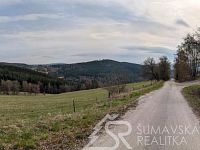 POZEMEK NA KRÁSNÉM MÍSTĚ S PANORAMATICKÝM VÝHLEDEM  POD HRADEM KAŠPERK, BOHDAŠICE - PXL_20260413_134329829.PANO.jpg