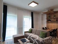 PLNĚ ZAŘÍZENÝ KOMFORTNÍ PROSVĚTLENÝ BYT V NOVÉM DOMĚ – JAVORNÁ – ŠUMAVA - 1696612101241.jpg