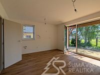 APARTMÁNOVÝ DŮM NOVÁ PEC – BYDLENÍ I INVESTICE V SRDCI ŠUMAVY - PXL_20260527_071856875.MP.jpg