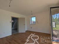 APARTMÁNOVÝ DŮM NOVÁ PEC – BYDLENÍ I INVESTICE V SRDCI ŠUMAVY - PXL_20260527_071912100.MP.jpg
