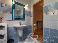 RODINNÝ DŮM V MALEBNÉ OBCI ROHANOV V SRDCI ŠUMAVY POD JAVORNÍKEM - PXL_20260702_083115153.MP.jpg