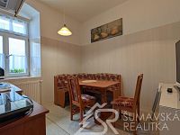 NEBYTOVÝ PROSTOR PRO VINOTÉKU NEBO OBCHOD V PŘÍZEMÍ RENOVOVANÉHO DOMU NA NÁMĚSTÍ – KAŠPERSKÉ HORY - PXL_20260707_123800069.MP.jpg