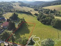 STAVEBNÍ POZEMEK S VÝHLEDEM, OKRAJ KAŠPERSKÝCH HOR–ŠUMAVA. SLEVA - Still 2026-07-20 134109_1.7.1.jpg