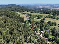 STAVEBNÍ POZEMEK NADOSAH OD HRADU KAŠPERK, V OSADĚ ŽLÍBEK – KAŠPERSKÉ HORY - Still 2026-08-03 151739_1.4.3.jpg