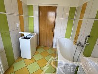 PRONÁJEM ZREKONSTRUOVANÉHO RODINNÉHO DOMU 6+KK SE ZAHRADOU A GARÁŽÍ HORAŽĎOVICE PŘEDMĚSTÍ - IMG_1754.jpeg
