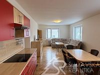 PRONÁJEM ZREKONSTRUOVANÉHO RODINNÉHO DOMU 6+KK SE ZAHRADOU A GARÁŽÍ HORAŽĎOVICE PŘEDMĚSTÍ - IMG_1759.jpeg