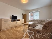 PRONÁJEM ZREKONSTRUOVANÉHO RODINNÉHO DOMU 6+KK SE ZAHRADOU A GARÁŽÍ HORAŽĎOVICE PŘEDMĚSTÍ - IMG_1761.jpeg