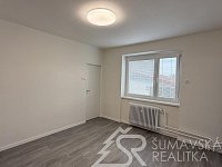 PRONÁJEM ZREKONSTRUOVANÉHO RODINNÉHO DOMU 6+KK SE ZAHRADOU A GARÁŽÍ HORAŽĎOVICE PŘEDMĚSTÍ - IMG_1772.jpeg