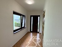 PRONÁJEM ZREKONSTRUOVANÉHO RODINNÉHO DOMU 6+KK SE ZAHRADOU A GARÁŽÍ HORAŽĎOVICE PŘEDMĚSTÍ - IMG_1782.jpeg
