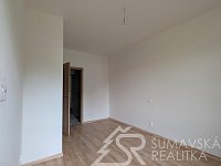 NOVÝ APARTMÁN NA ŠUMAVĚ -KAŠPERSKÉ HORY 2+KK S BALKONEM - PXL_20260818_123622948.MP.jpg
