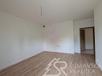 NOVÝ APARTMÁN NA ŠUMAVĚ -KAŠPERSKÉ HORY 2+KK S BALKONEM - PXL_20260818_123728214.MP.jpg
