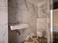 NOVÝ APARTMÁN NA ŠUMAVĚ -KAŠPERSKÉ HORY 2+KK S BALKONEM - PXL_20260818_123846387.MP.jpg
