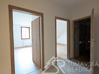 APARTMÁN 2+kk č.18 S VÝHLEDEM NA KOSTEL V KAŠPERSKÝCH HORÁCH - PXL_20260818_124939646.MP.jpg