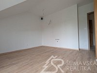 APARTMÁN 2+kk č.18 S VÝHLEDEM NA KOSTEL V KAŠPERSKÝCH HORÁCH - PXL_20260818_125058522.MP.jpg