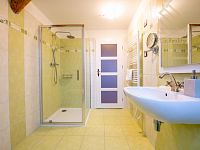 Prodej penzionu, víceúčelového domu, Jiřetín pod Jedlovou, 1295 m2, okres Děčín - _DSC3932.JPG