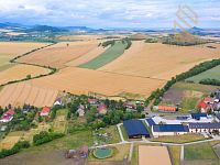 Prodej pozemku, 950 m2, Charvátce u Loun - DJI_0123.jpg