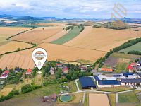 Prodej pozemku, 950 m2, Charvátce u Loun - DJI_0123-v.jpg