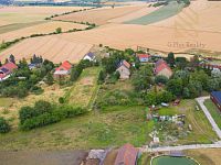 Prodej pozemku 2 000 m², Charvátce u Loun - DJI_0141.jpg