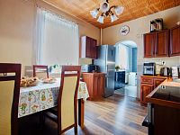 Prodej rodinného domu 195m/2, se zahradou 502m/2 a garáží 28m/2-Ústí nad Labem Hostovická ulice - IMG_1874_hdr.jpg