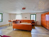 Prodej chalupy 160m/2, pozemek 1557 m/2 - IMG_2251_hdr.jpg