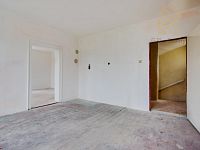 Prodej,Rodinny patrový dům se zahradou a garáží, 263m2, Sebuzín, Ústí nad Labem - IMG_3052_hdr.jpg