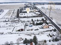 Rodinný dům, 135m2, zahrada 3 522m2, Píšťany, okr.Litoměřice - Zimní krajina nad vesnicí.jpg
