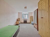 Byt 2+1, 63 m3, s podílem na společné zahradě. Husova ul. Louny - IMG_4754.jpg