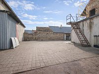 Veltěže – funkční autoservis 225 m2 , celý  objekt 1326 m2 , v Obci  Veltěže, okres Louny - ChatGPT Image 17. 2. 2026 12_19_58.jpg