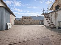 Veltěže – funkční autoservis 225 m2 , celý  objekt 1326 m2 , v Obci  Veltěže, okres Louny - ChatGPT Image 17. 2. 2026 12_19_58.jpg