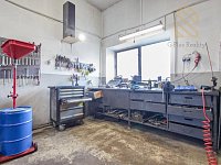 Veltěže – funkční autoservis 225 m2 , celý  objekt 1326 m2 , v Obci  Veltěže, okres Louny - IMG_4911.jpg