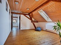 Prodej, rodinný dům 270m2, pozemek 2444m2, Dobkovičky, Velemín, - IMG_5018_hdr.jpg