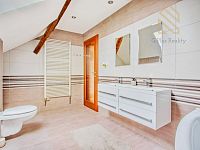 Prodej, rodinný dům 270m2, pozemek 2444m2, Dobkovičky, Velemín, - IMG_5059_hdr.jpg