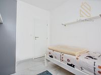 Prodej, Byt 3kk,49 m2, s terasou 43m2,sklepem, a podílem na zahradě -Opárno - IMG_5939.jpg