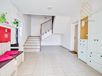 Prodej, Byt 3kk,49 m2, s terasou 43m2,sklepem, a podílem na zahradě -Opárno - IMG_5993.jpg