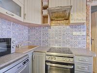 Prodej, Byt 3+kk,51m2,s lodžií ulice Kojetická -Neratovice - Modern kuchyně s rustikálním detailem.jpg