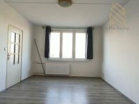 Pronájem bytu 2+1+ zasklená lodžie, 68 m2, Petra Obrovce, Louny - b455e5bd-c497-4171-8cb6-c1bf018104c7.jpg