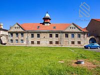 Prodej domu nám. T.G. Masaryka 779 m², pozemek 1465 m², Smečno