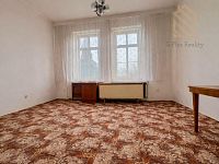 Prodej, vícegeneračního domu 420m2,pozemek 46m2,s terasou,Kostelec Nad Labem - Útulný denní obývací pokoj.jpg