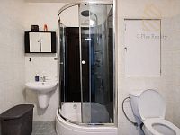 Prodej byt, 4+kk, 90 m2, ul. Dvořákova - Moderní koupelna s dešťovou sprchou.jpg