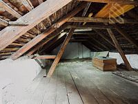 Prodej rodinného domu 235 m², pozemek 5026 m², Velké Žernoseky - o_1743788249-784.jpg