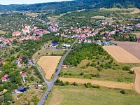 Prodej pozemku 905 m/2, zahradní domek 28 m/2 v obci Žitenice - DJI_0522.jpg