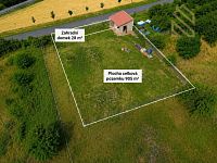 Prodej pozemku 905 m/2, zahradní domek 28 m/2 v obci Žitenice