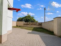Prodej rodinného domu 3+kk, 90 m², pozemek 331 m², Chraberce - Pohled na dvůr