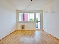 Pronájem bytu 2+1 s lodžií, 60 m² – Louny, ul. Jana Švermy - IMG_2548.jpg