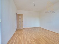 Pronájem bytu 2+1 s lodžií, 60 m² – Louny, ul. Jana Švermy - IMG_2565.jpg