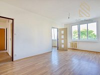 Pronájem bytu 2+1 s lodžií, 60 m² – Louny, ul. Jana Švermy - IMG_2583.jpg