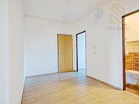 Pronájem bytu 2+1 s lodžií, 60 m² – Louny, ul. Jana Švermy - IMG_2601.jpg