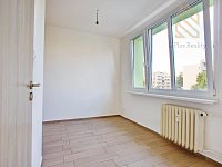 Pronájem bytu 2+1 s lodžií, 60 m² – Louny, ul. Jana Švermy - IMG_2609.jpg